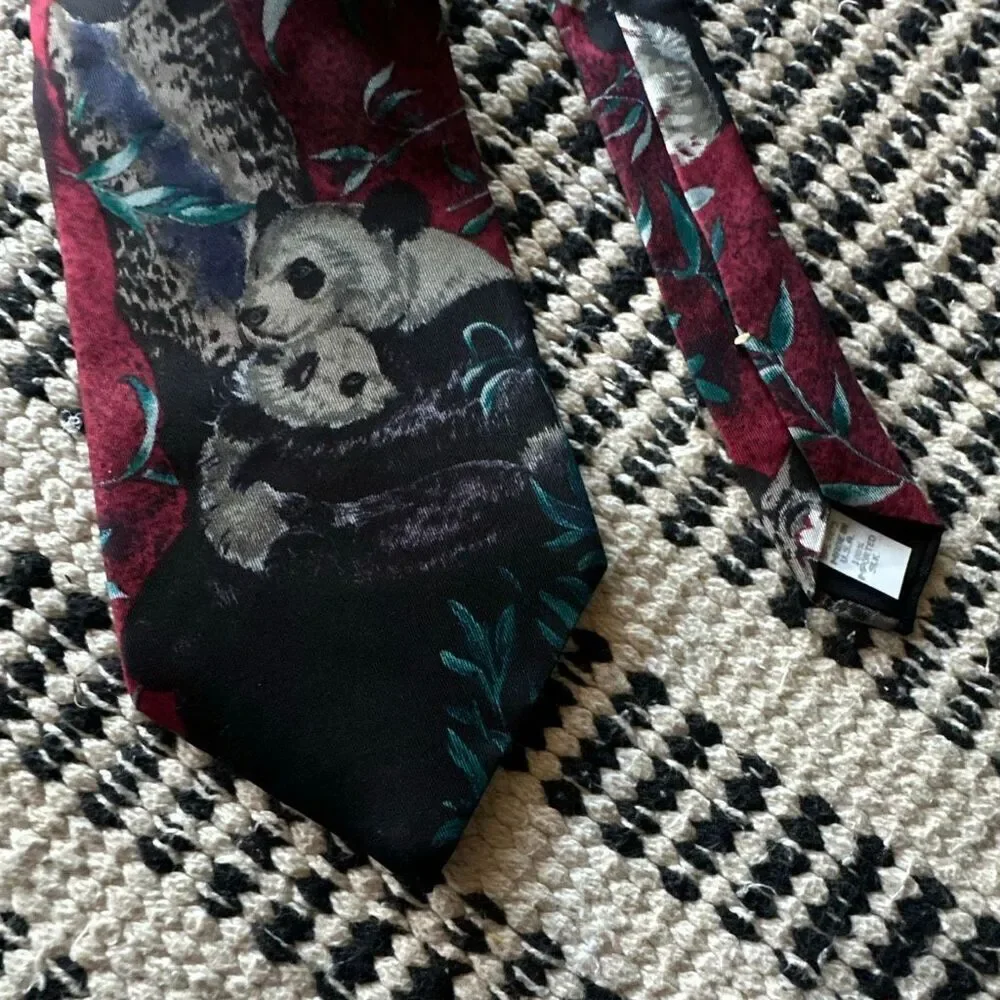 Last kingdom panda vintage tie